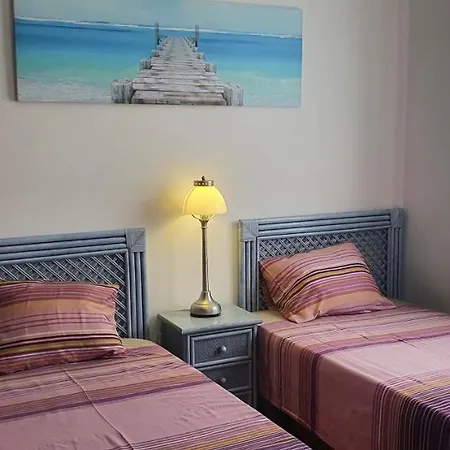 Villa Super Detached Private Near The Beach- Heated Pool-wifi-uk Tv Playa Blanca